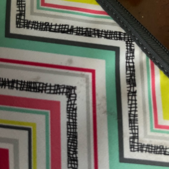 Thirty-One Coupon Clutch ~ Party Punch Used - Picture 2 of 11